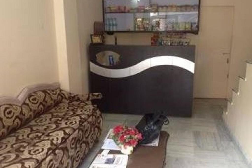 Oyo 28179 Ambay Guest House Jalandhar Exterior photo